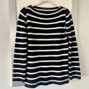 Zara soft  striped sweater 🖤🐈‍⬛